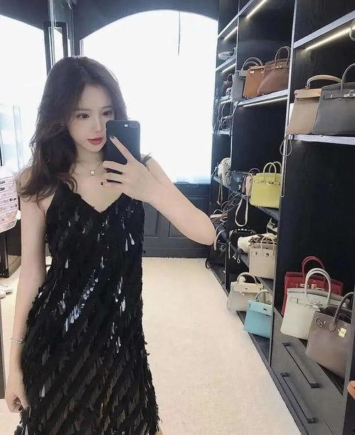 网红夏夏那年的,从平凡到闪耀的蜕变之路