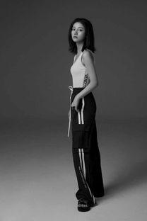 朱丽岚的照片,光影交织下的美丽瞬间